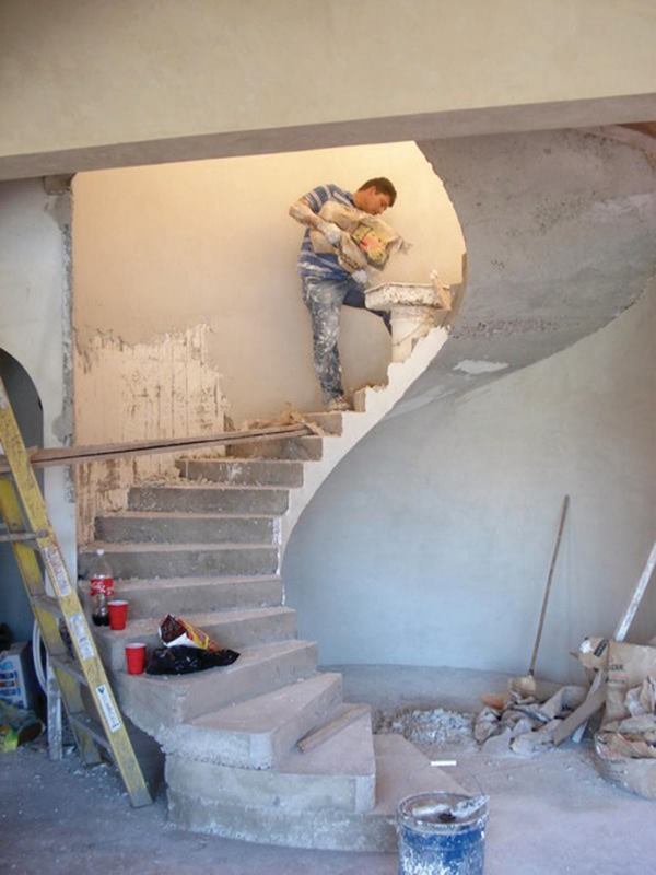 бетонная винтовая лестница